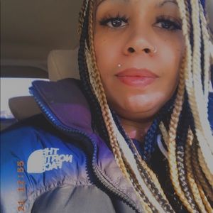 Meet your Posher, La'kella